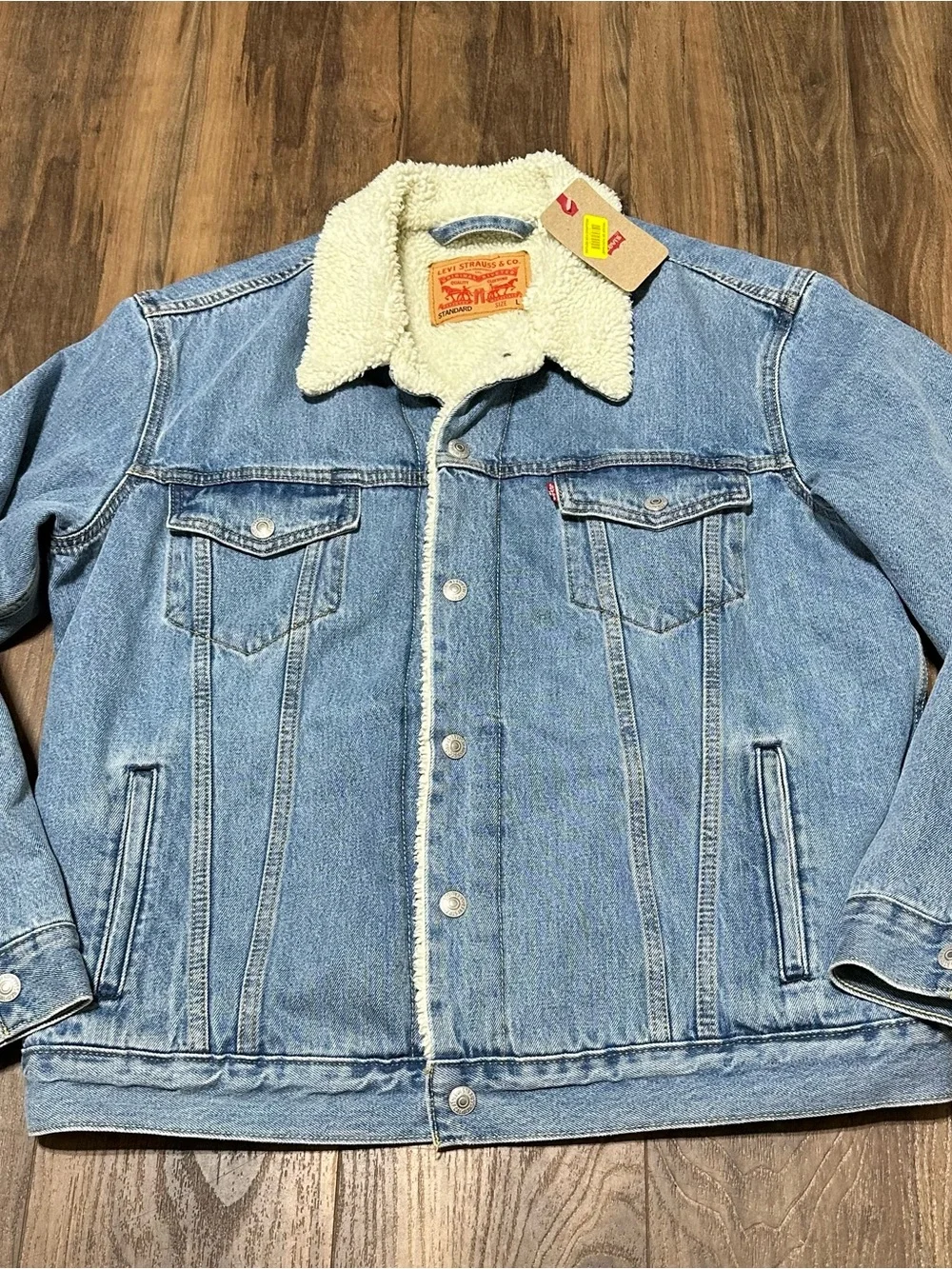 New Levi’s Type 3 Men’s Sherpa Lined Denim Trucker Jacket Light Stonewash L NWT